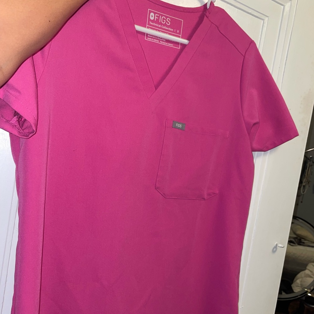 Figs Catarina top. Size small